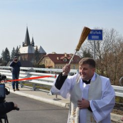 Uroczyste otwarcie mostu przez rzekę Wisłok w Krościenku Wyżnym